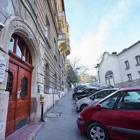 Nanirol At Gellert Bath