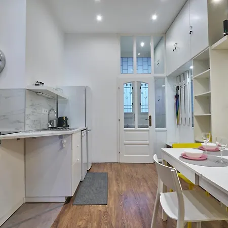 Nanirol At Gellert Bath Apartament Budapeszt