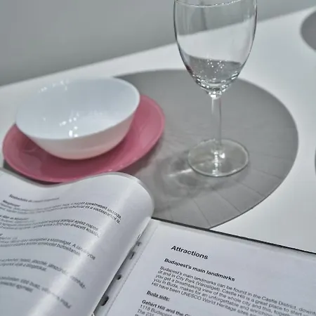 Nanirol At Gellert Bath 아파트
