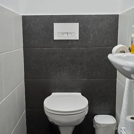 Nanirol At Gellert Bath Apartament Budapeszt