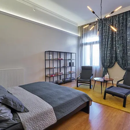 Nanirol At Gellert Bath شقة *