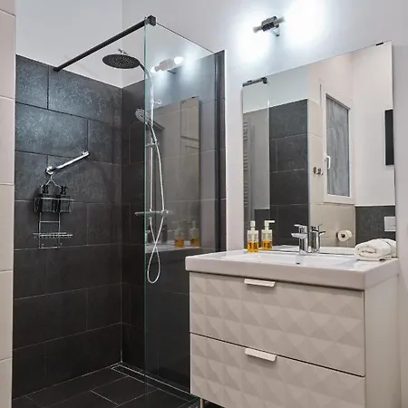 Nanirol At Gellert Bath *