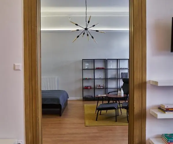 Apartment Nanirol At Gellert Bath Budapest